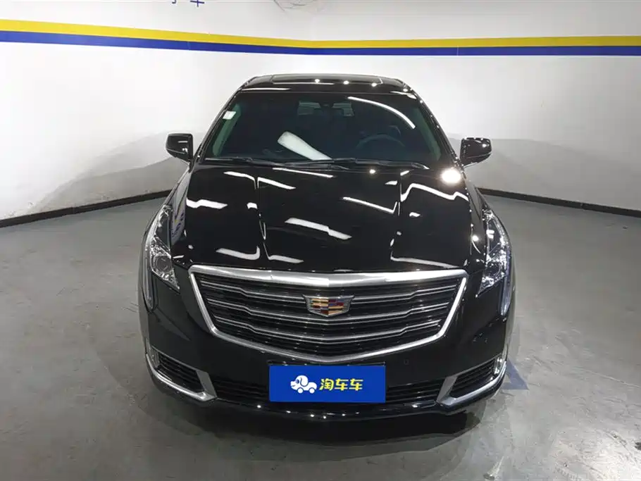 CADILLAC XTS