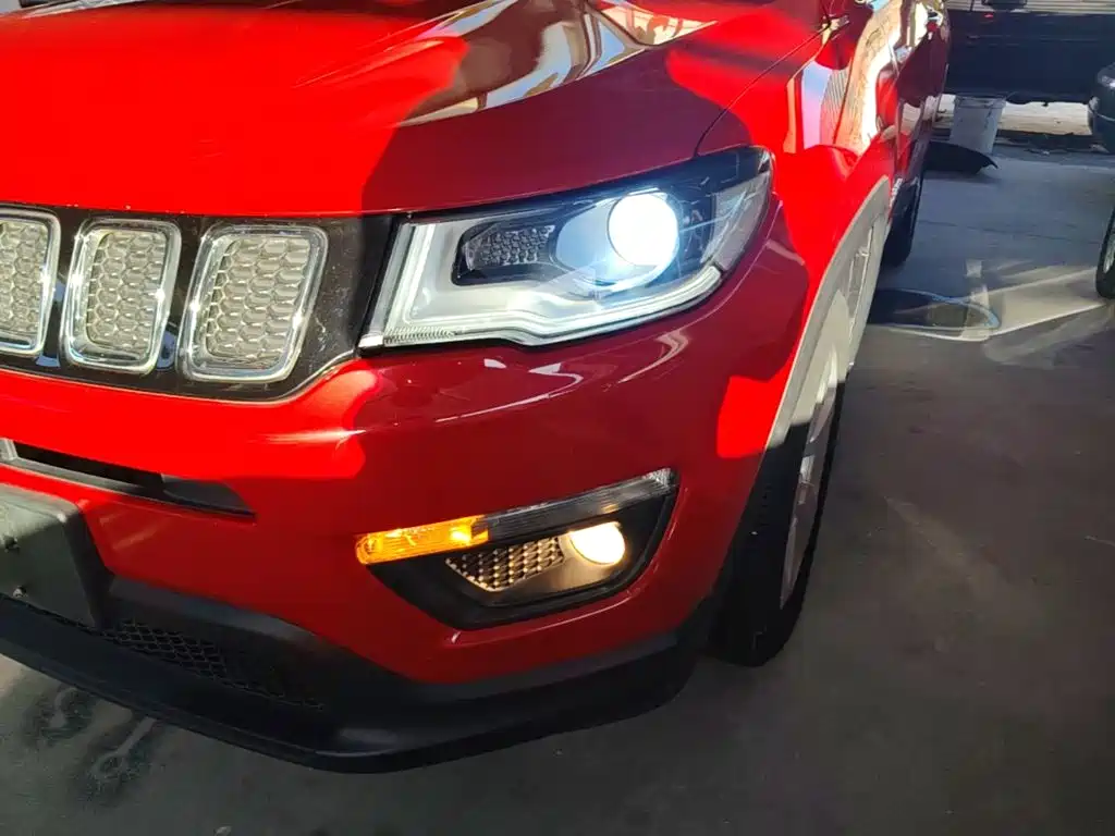 Jeep Compass — миниатюра 24