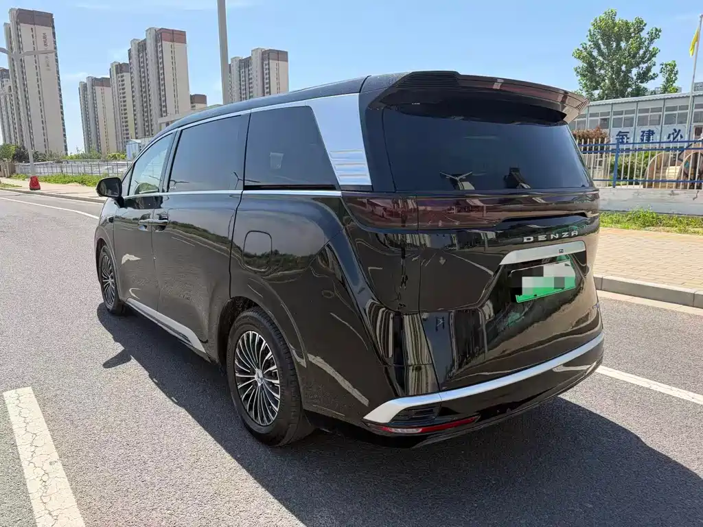 Denza D9 2025 DM-i Smart Drive 1020 Luxury