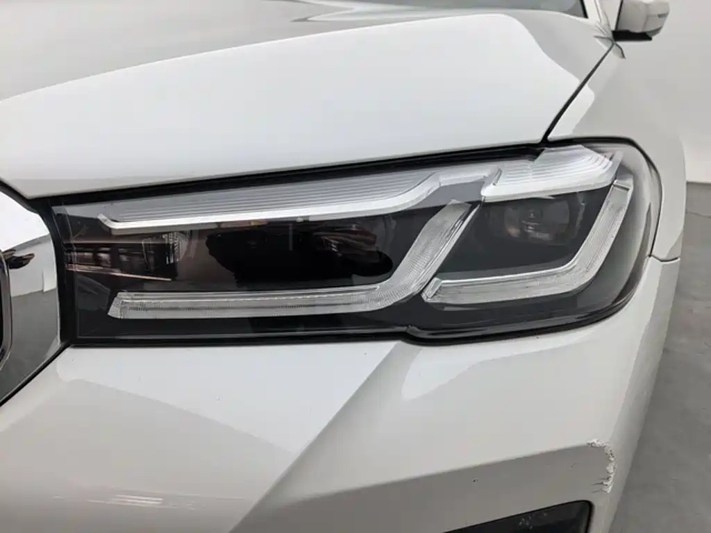 BMW 5 Series — миниатюра 15