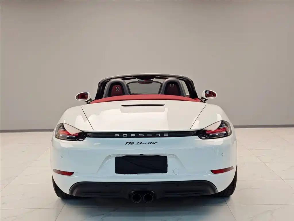 PORSCHE 718