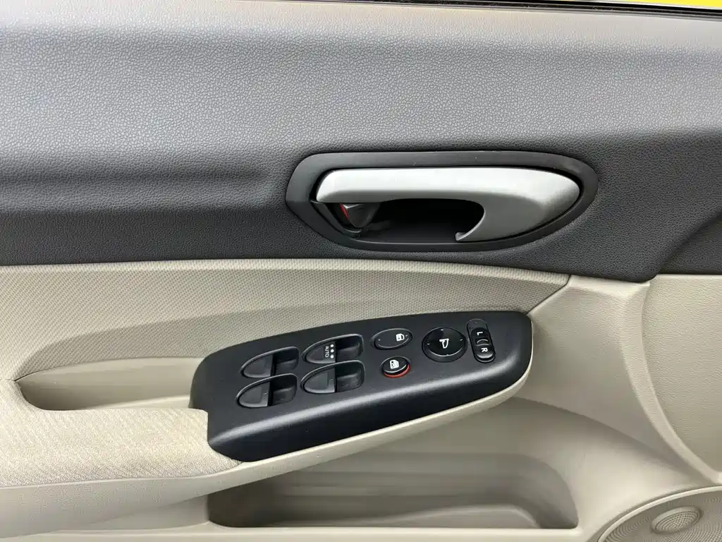 Honda Civic — миниатюра 17