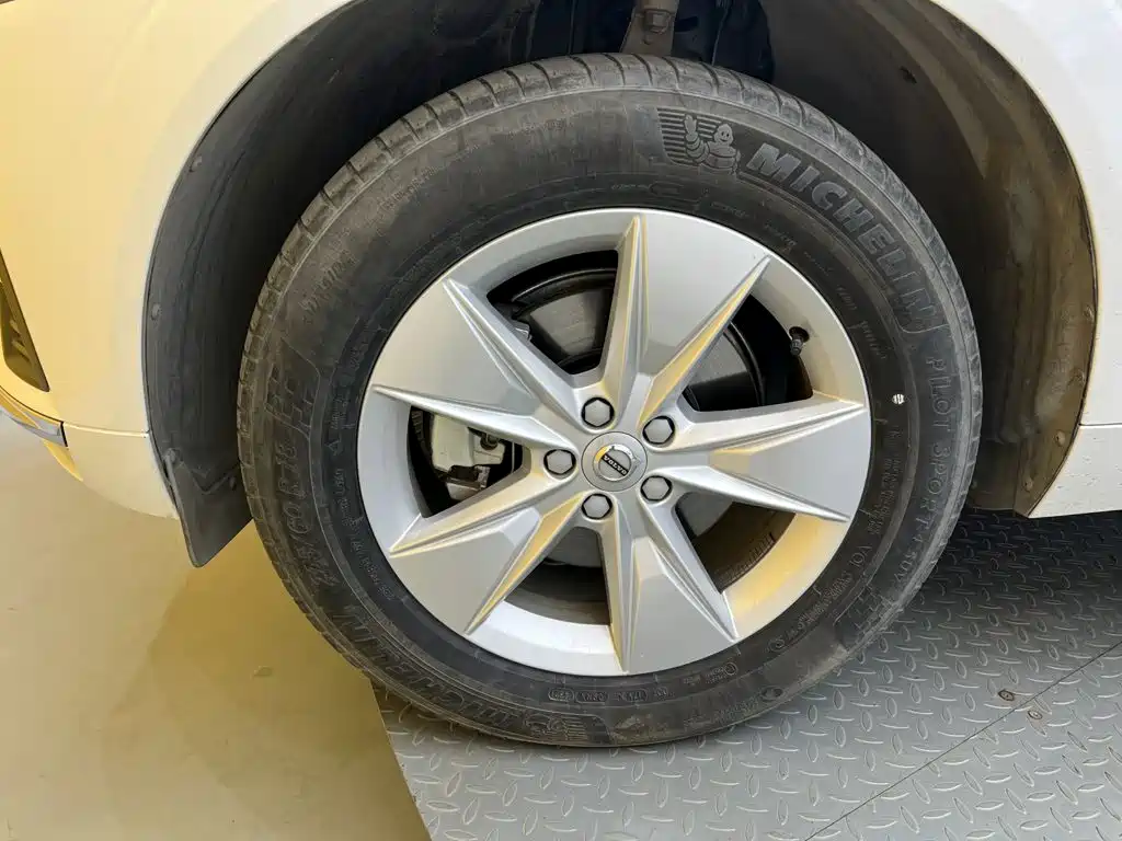 Volvo XC60 — миниатюра 11