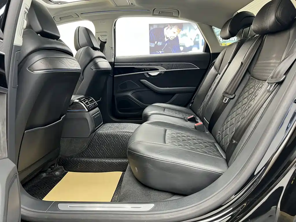 Audi A8 — миниатюра 33