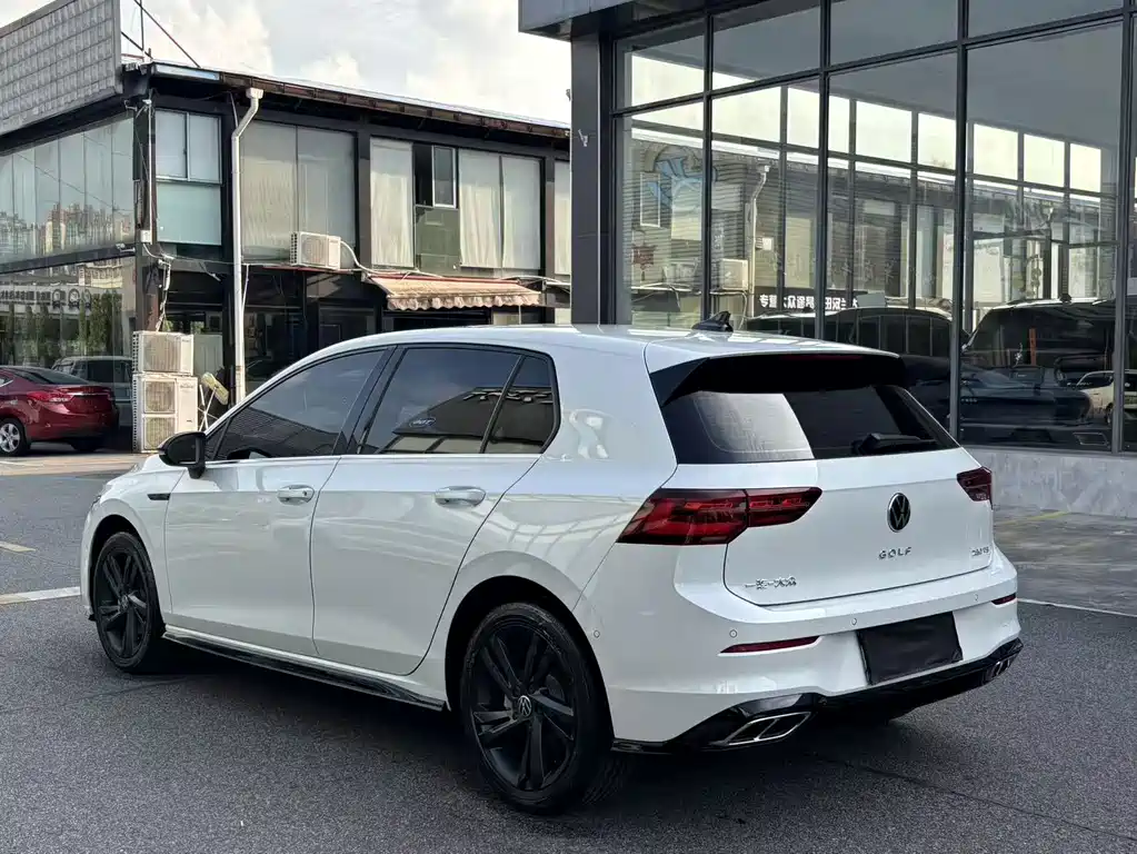 Volkswagen Golf — миниатюра 13