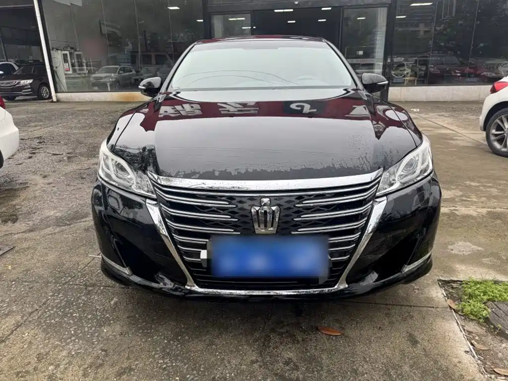 Toyota Crown 2015 2.5L Smart