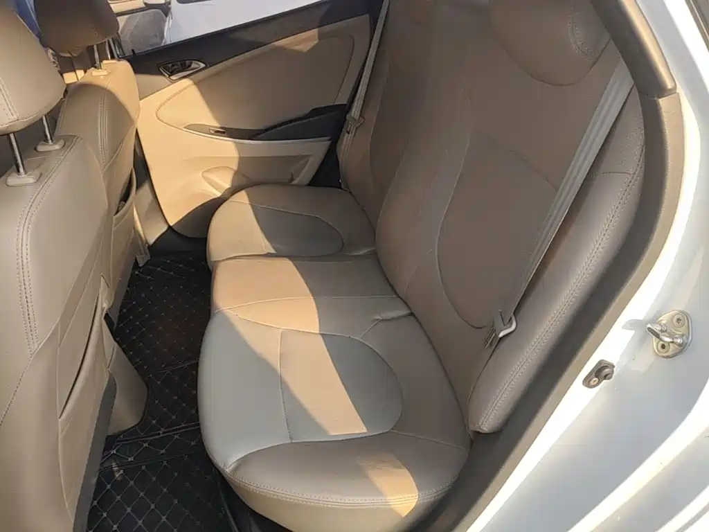 Hyundai Verna — миниатюра 17