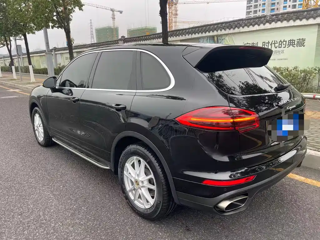 PORSCHE CAYENNE