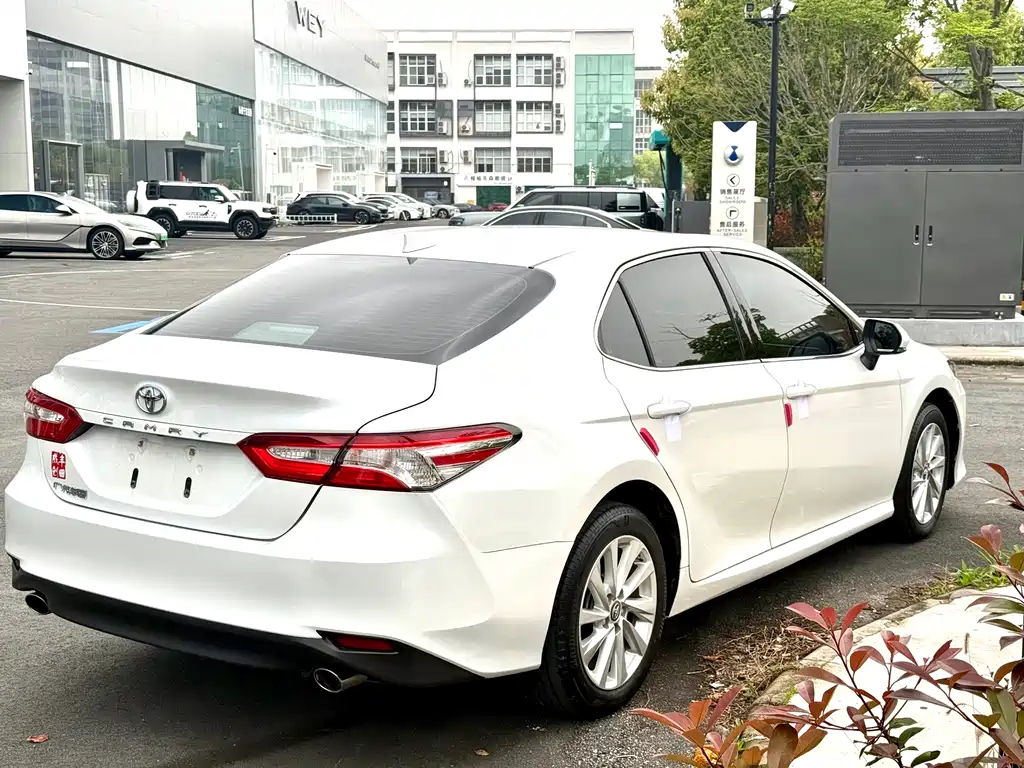 Toyota Camry 2022 2.0GVP Lead