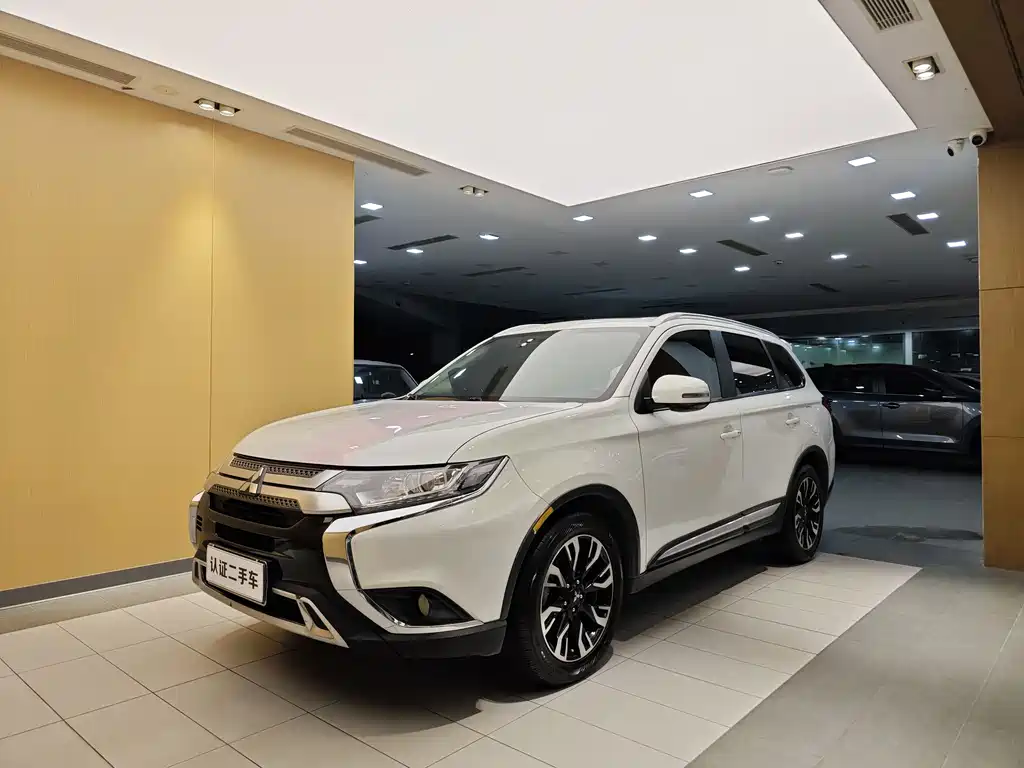 Купить Mitsubishi Outlander
