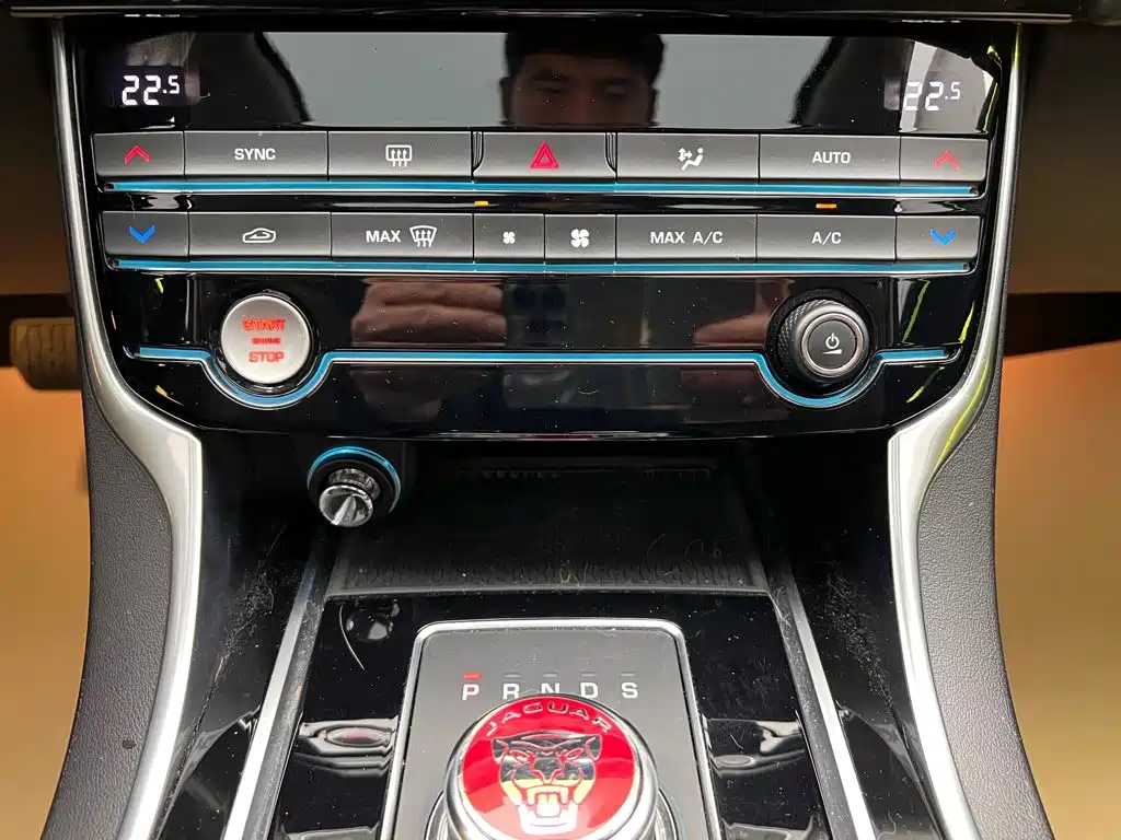 Jaguar XEL — миниатюра 22