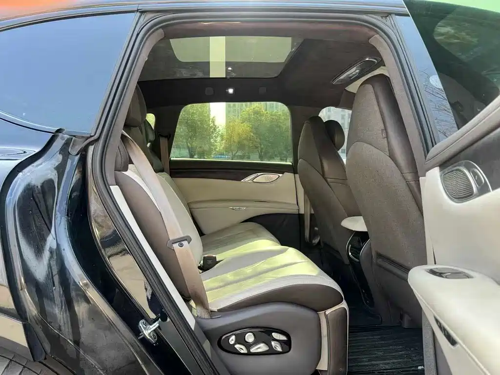 ZHIJI AUTOMOBILE ZHIJI LS7