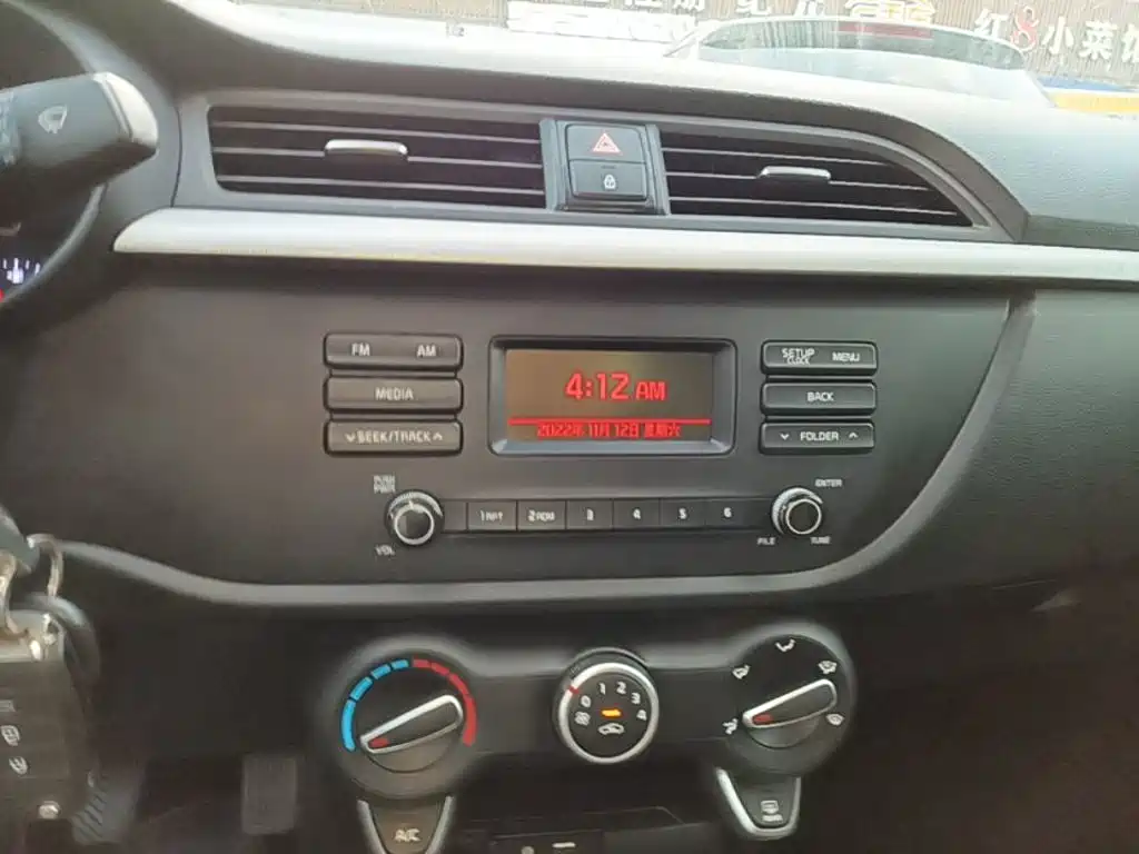 Kia K2 — миниатюра 13