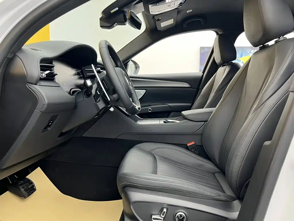 Maserati Grecale — миниатюра 18
