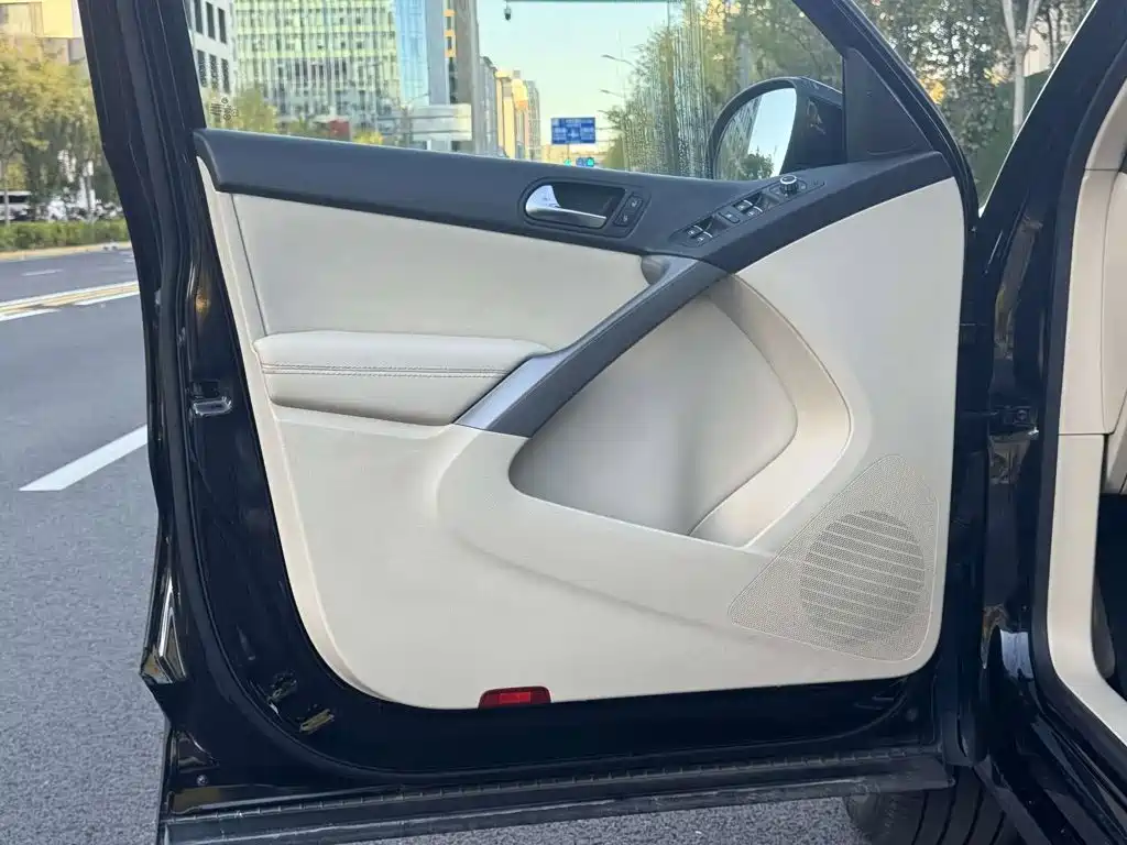 Volkswagen Tiguan — миниатюра 3