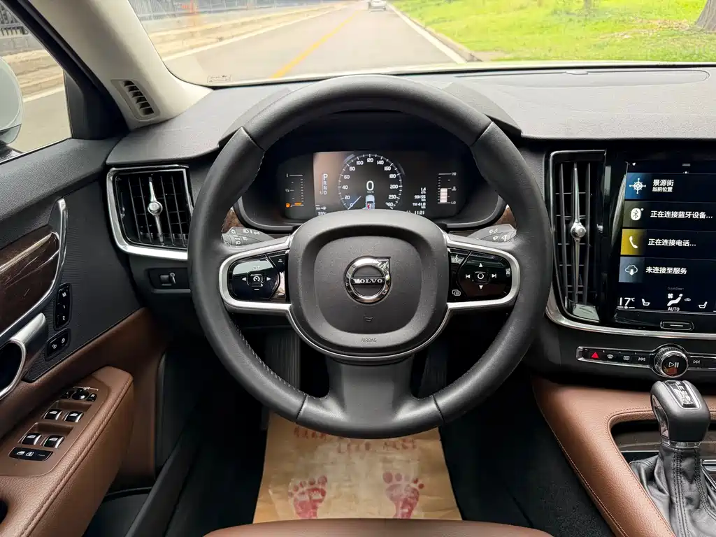 Volvo S90 2018 T4