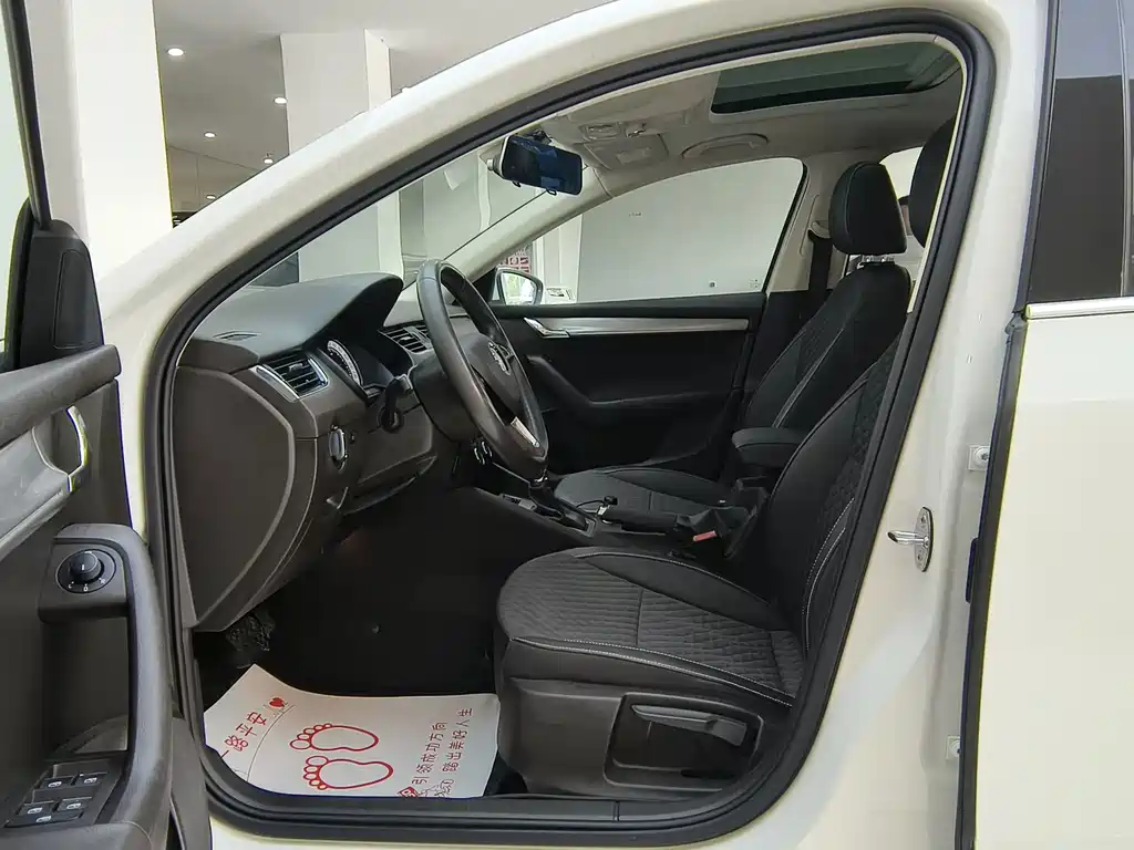 Skoda Octavia — миниатюра 9