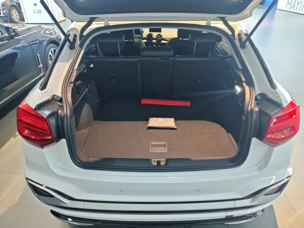 Audi Q2L — миниатюра 19