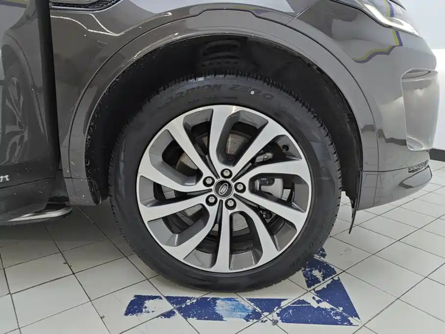 Land Rover Discovery Sport — миниатюра 6