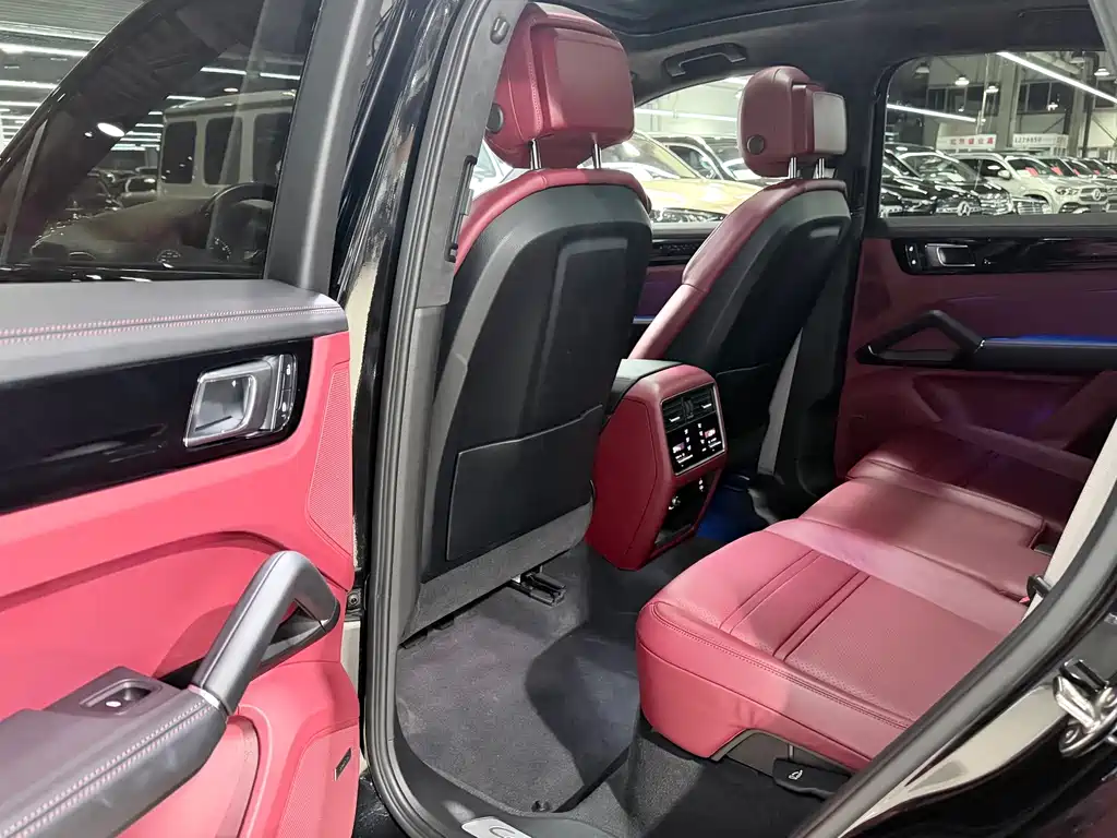 Porsche Cayenne Hybrid — миниатюра 6