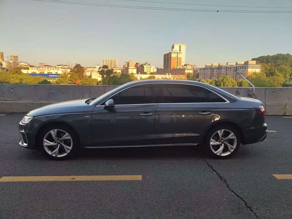 Audi A4L — миниатюра 12