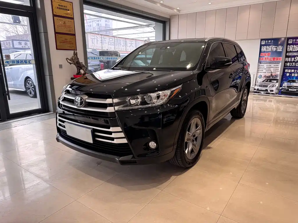 TOYOTA HIGHLANDER