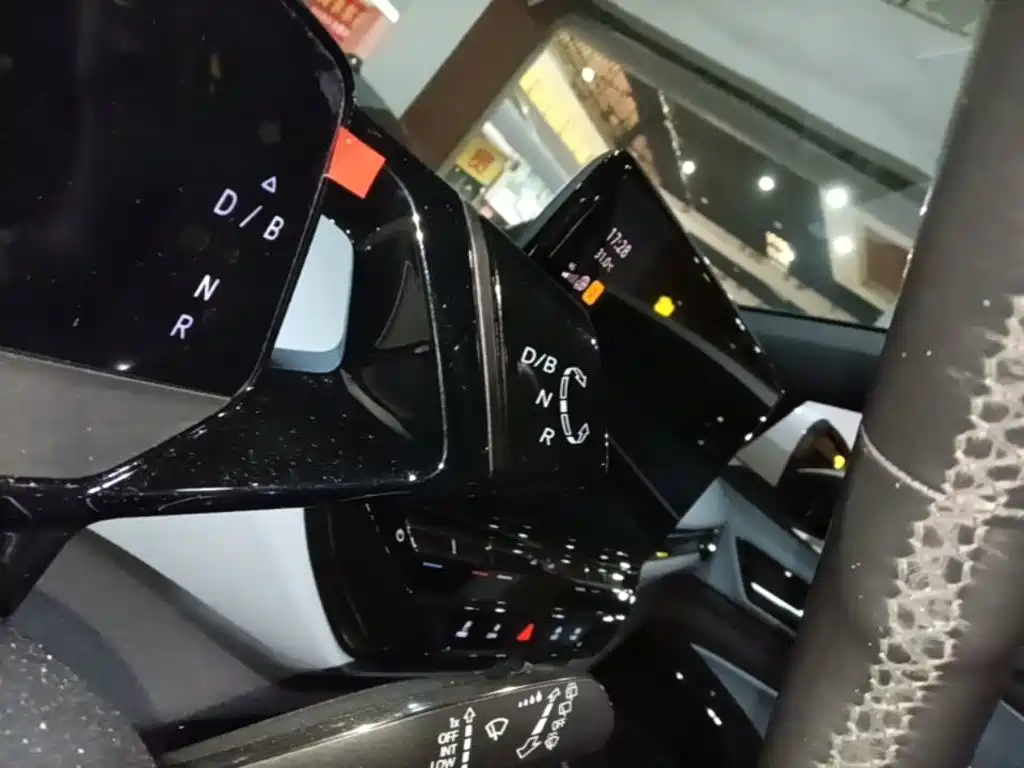 Volkswagen ID.4 X — миниатюра 14