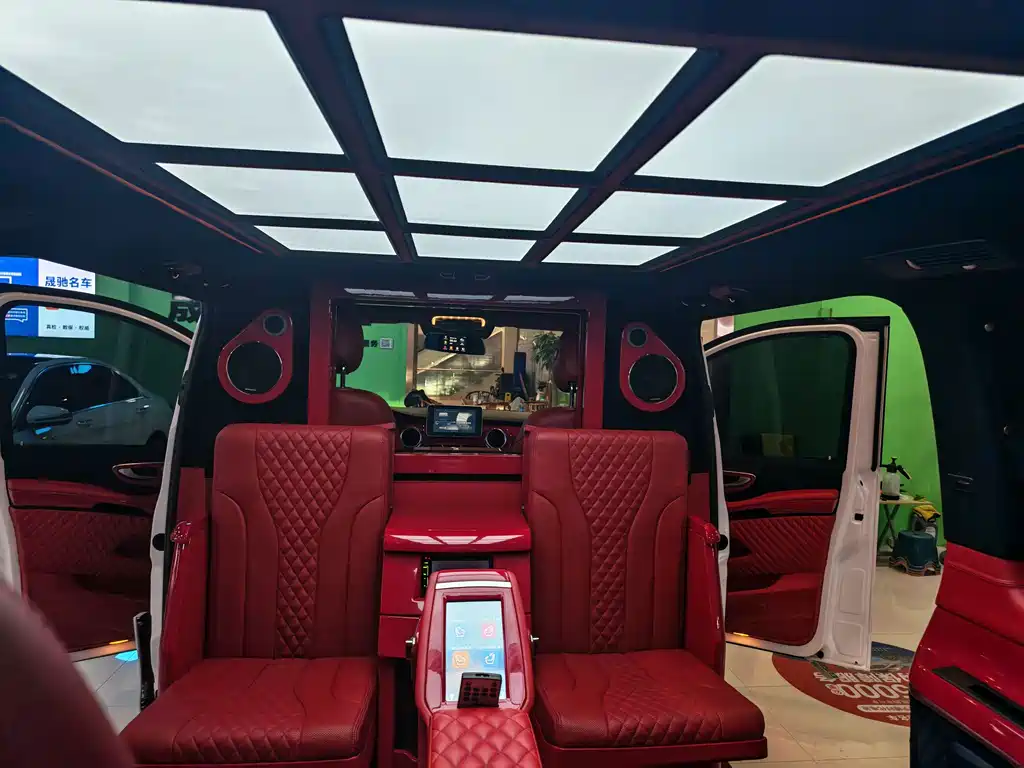 Mercedes-Benz V-Class — миниатюра 19