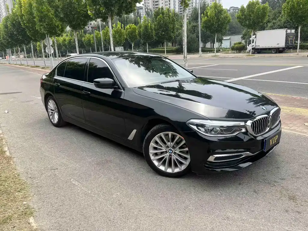 BMW 5 Series — миниатюра 3