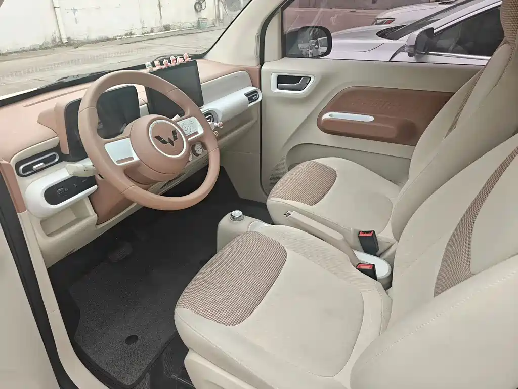 Wuling MINIEV — миниатюра 3