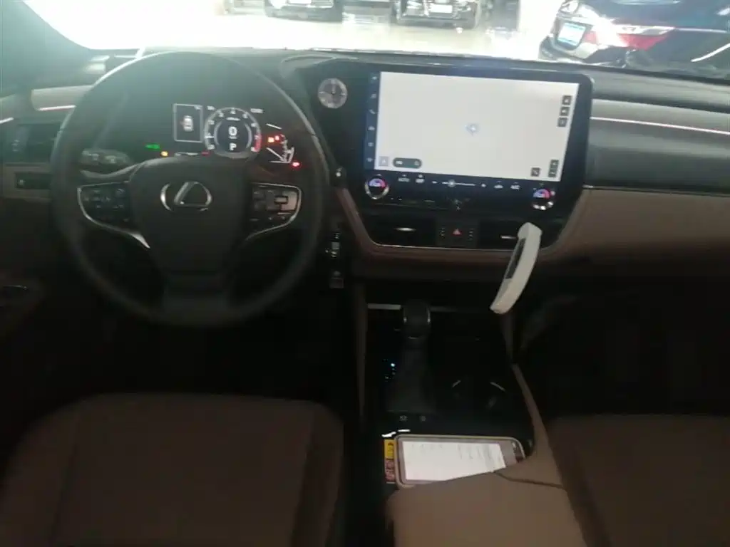 Lexus ES — фотографии объявления, Фото 11