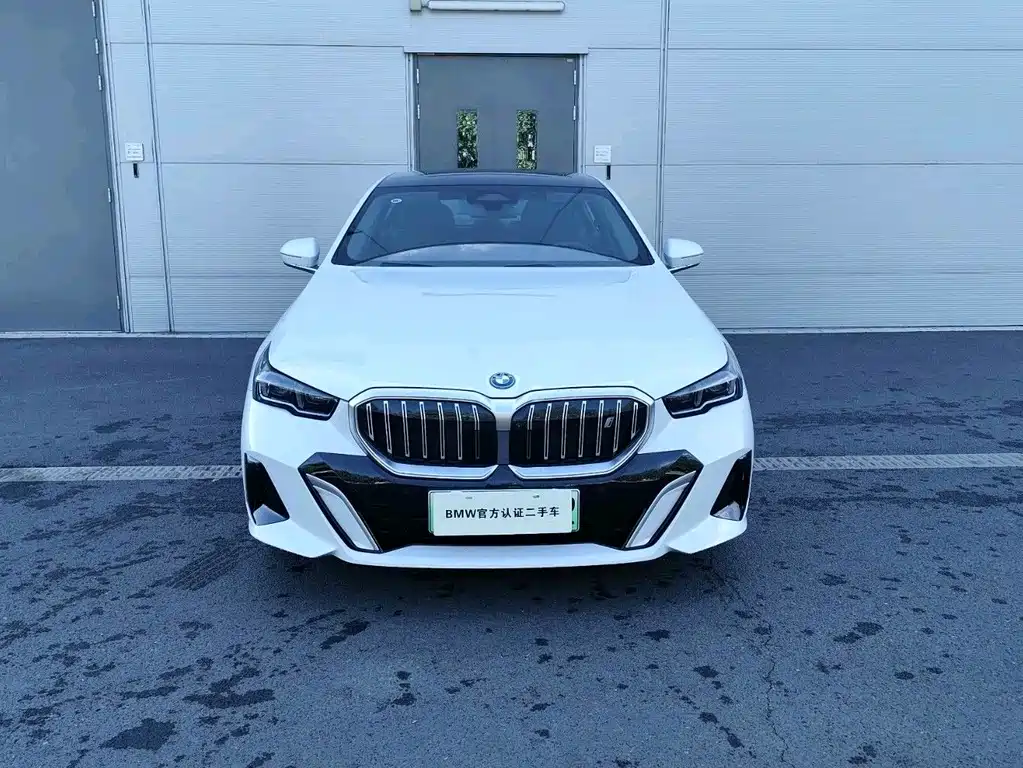 BMW i5 — миниатюра 2
