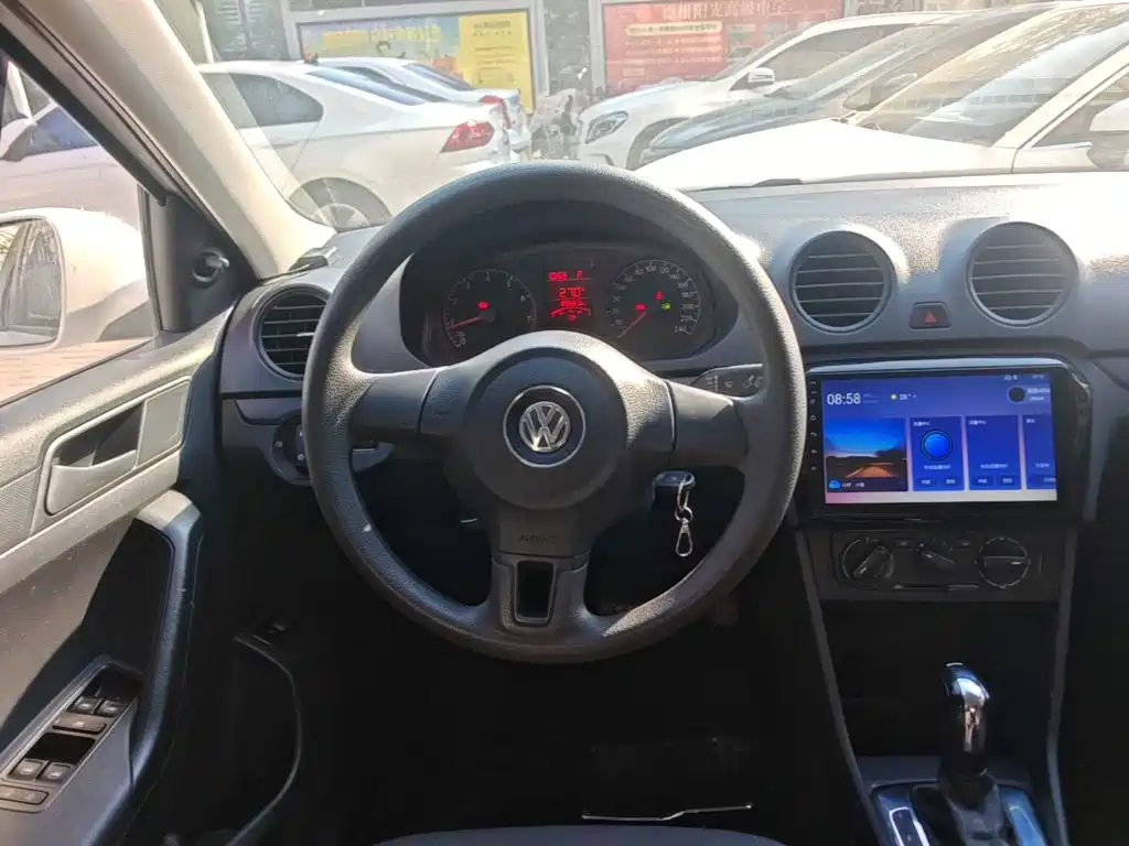 Volkswagen Jetta — миниатюра 11