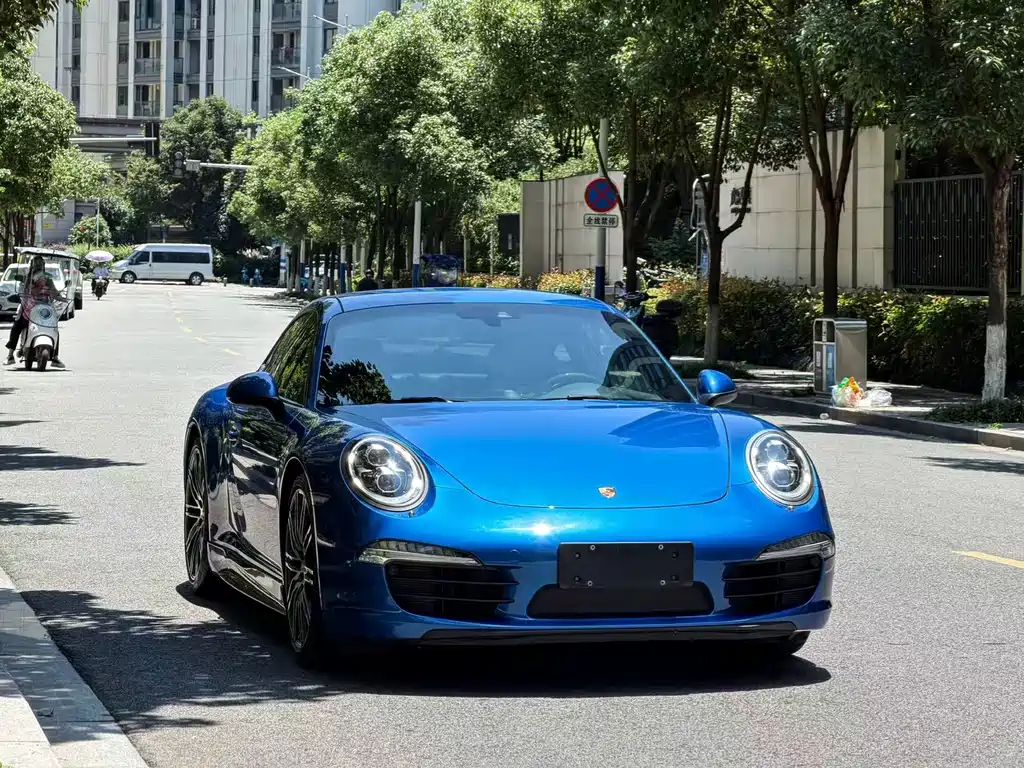 Porsche 911 2015 Carrera 3.4L Style Edition