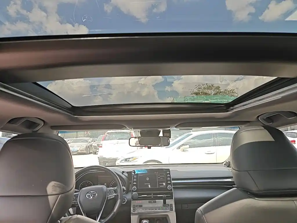 Toyota Avalon — миниатюра 18