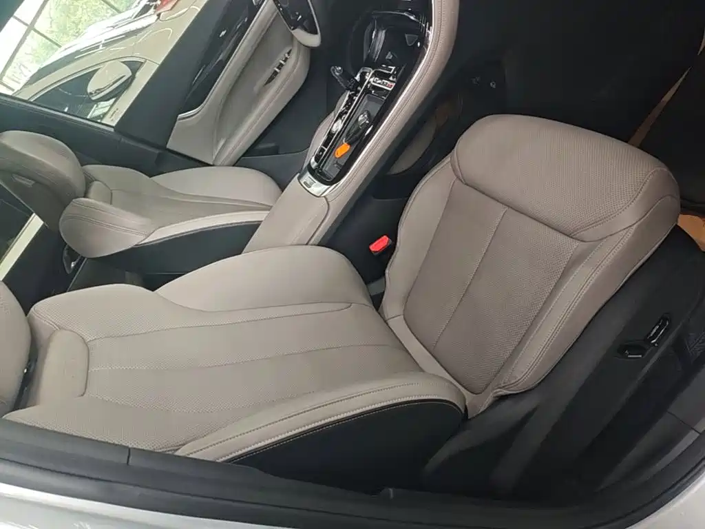 Geely Boyue L — миниатюра 25