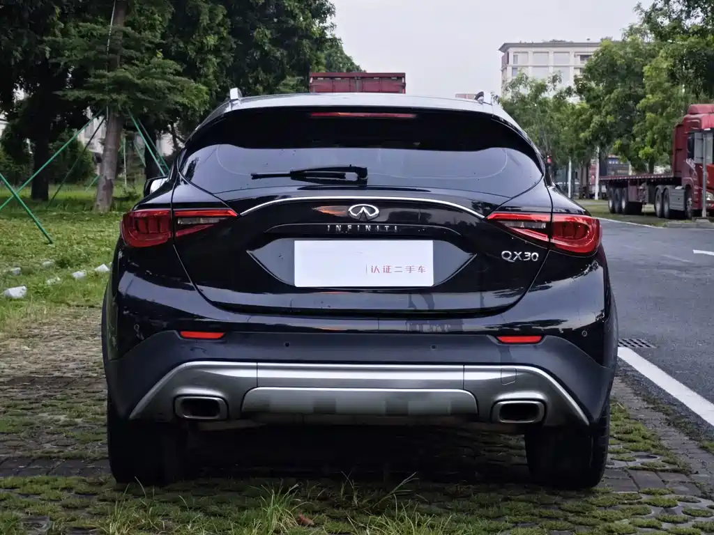 Infiniti QX30 — миниатюра 7