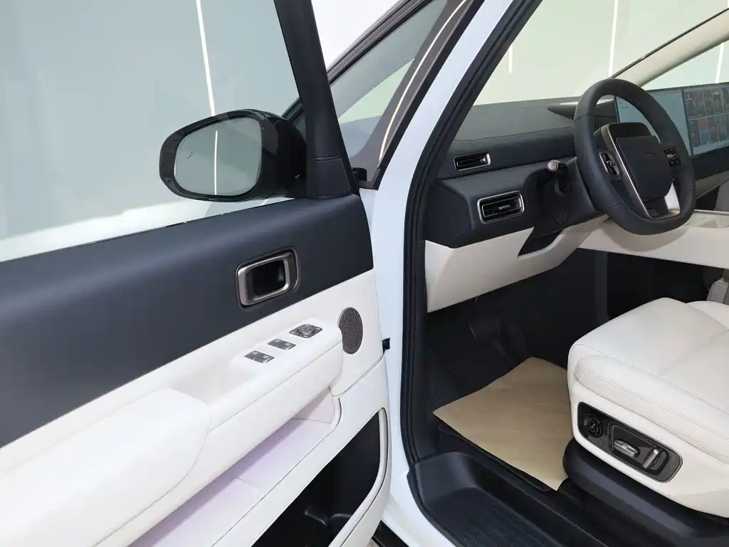 Li Auto Li MEGA — миниатюра 12