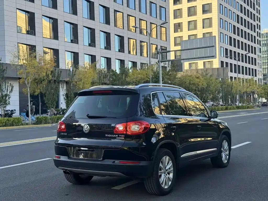 Volkswagen Tiguan — миниатюра 2