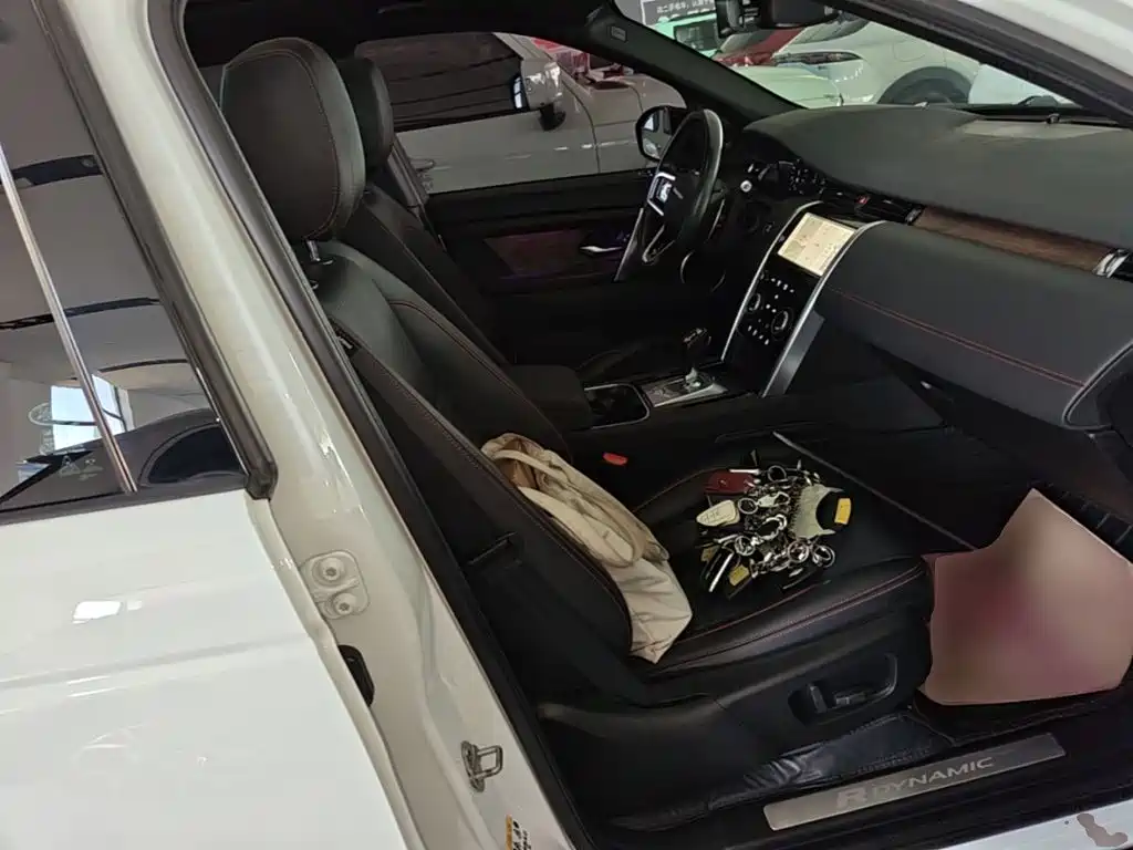Land Rover Discovery Sport — миниатюра 25
