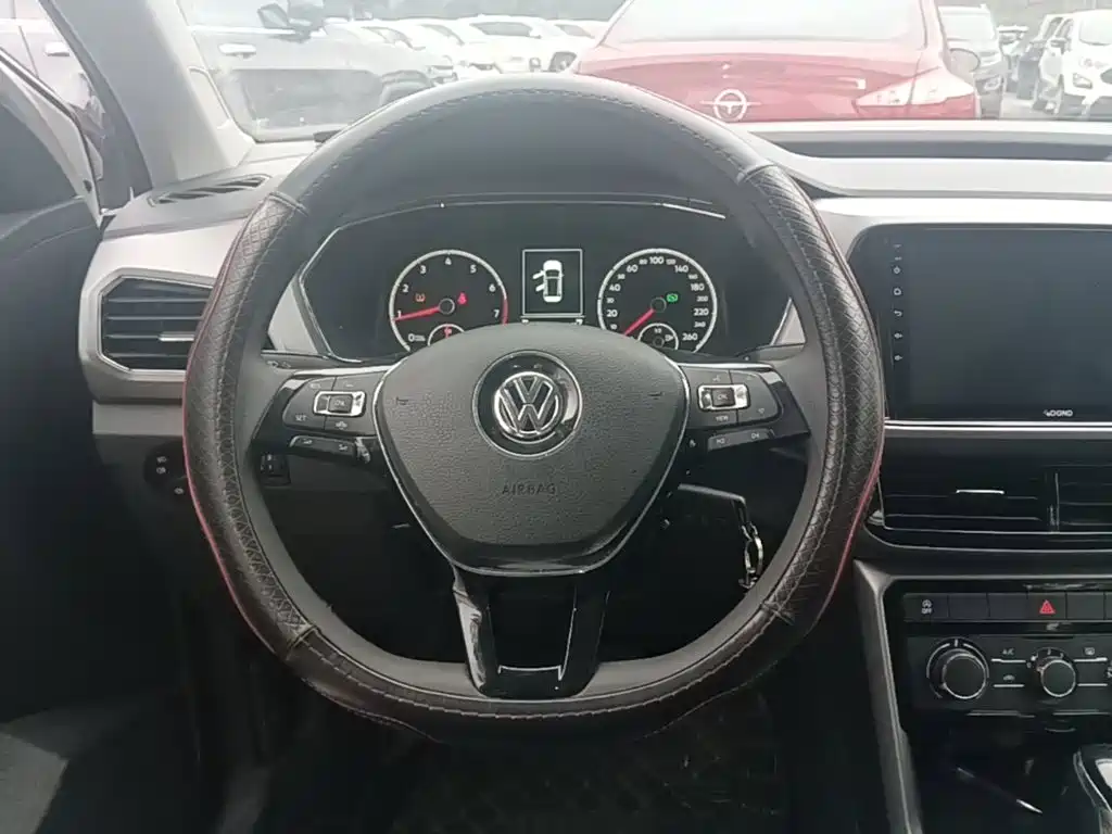 Volkswagen T-Cross — миниатюра 11