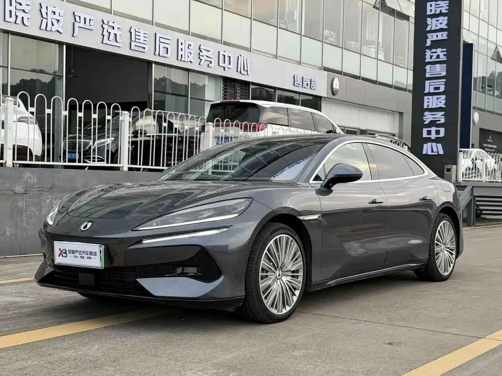 Denza Denza Z9 2025