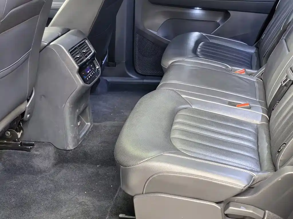 Volkswagen Teramont — миниатюра 9