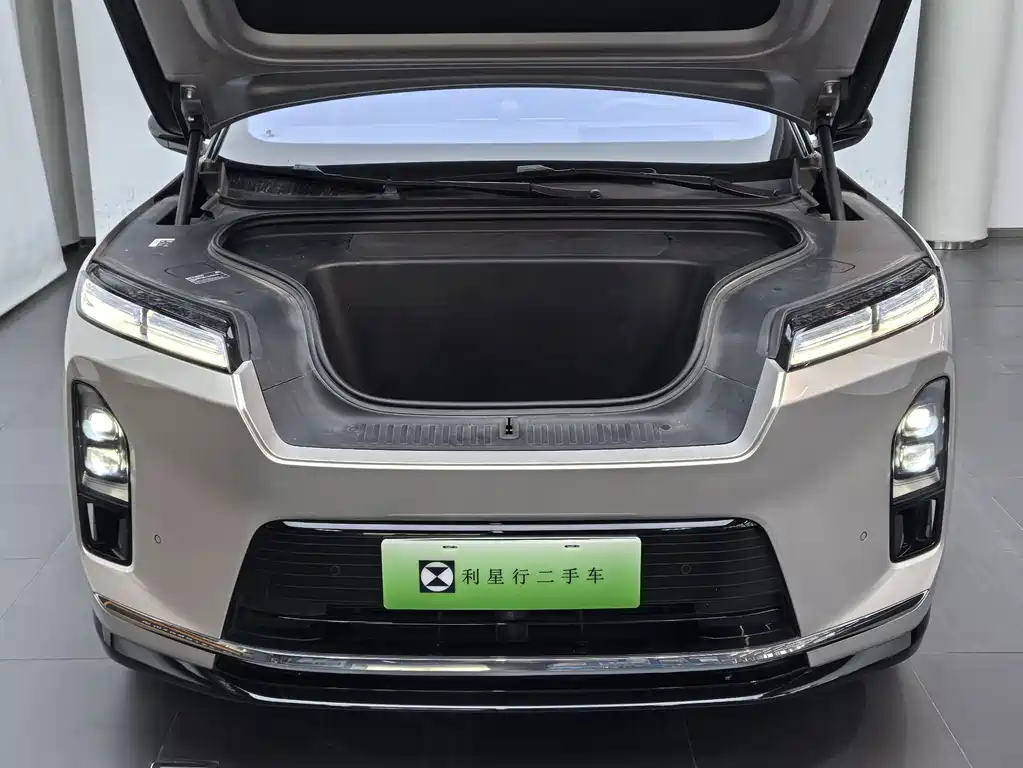 NIO ES8 — миниатюра 21
