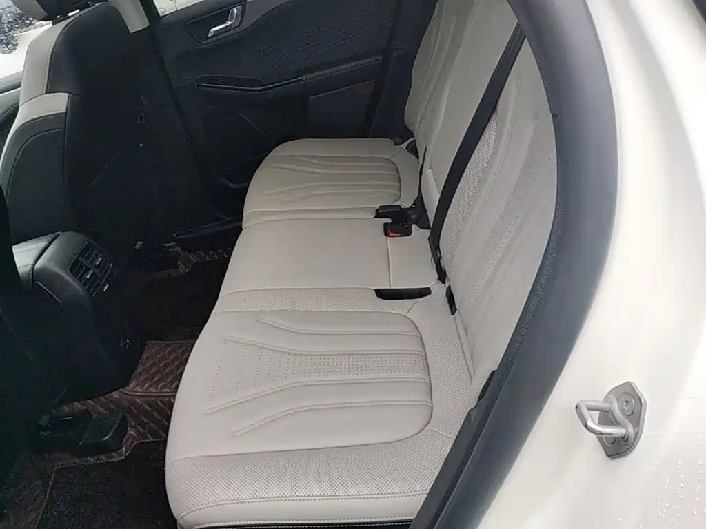 Ford Escape — миниатюра 17