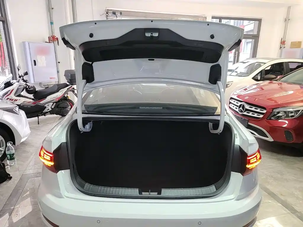 Volkswagen Sagitar — миниатюра 19