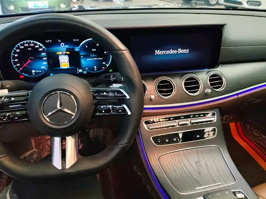 MERCEDES-BENZ E CLASS