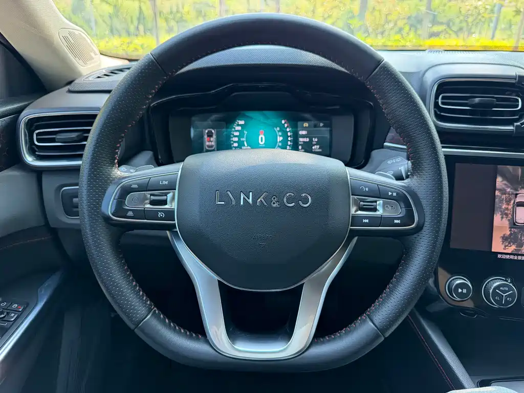 Lynk & Co 02 — миниатюра 9