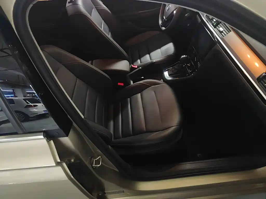 Volkswagen Bora — миниатюра 20