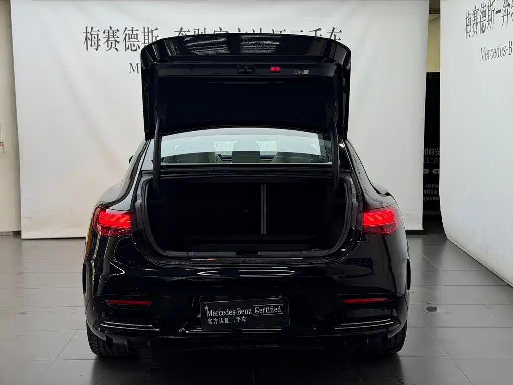 Mercedes-Benz EQE 2025 500 4MATIC
